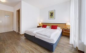 Airport-Messe-Hotel Stetten